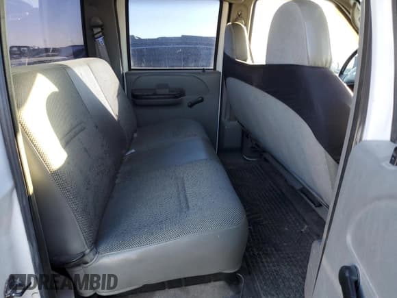 ✅ 2005 Ford F-250 XL • VIN: 1FTSW20505EB32152 • Лот: 41635435. Опубликован ранее на Copart с пробегом 176 471 миль. Бесплатный доступ к архиву аукционных продаж из США и подробный отчёт об истории автомобиля на DreamBid. Изображение 10.