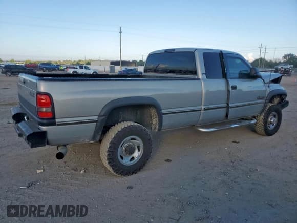 ✅ 1997 Dodge 2500 • VIN: 3B7KF23D1VM504434 • Lot: 82277865. Listed on Copart with 200,448 mi. Free auction sales archive from the USA and detailed vehicle history report at DreamBid. Image 3.