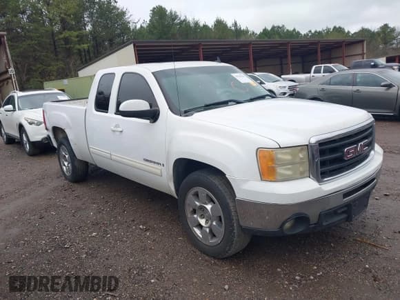 ✅ 2009 GMC Sierra 1500 • VIN: 1GTEC39019Z218376 • Лот: 43756134. Опубликован ранее на IAAI с пробегом 520 721 миль. Бесплатный доступ к архиву аукционных продаж из США и подробный отчёт об истории автомобиля на DreamBid. Изображение 1.