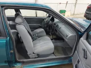 ✅ 1994 Ford Tempo • VIN: 1FAPP31X6RK108511 • Lot: 42004445. Wystawiony na IAAI z przebiegiem 3 310 mil. Bezpłatny archiwum sprzedaży aukcyjnych z USA i szczegółowy raport historii pojazdu na DreamBid. Zdjęcie 5.