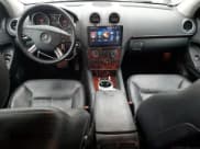 ✅ 2007 Mercedes-Benz GL 450 • VIN: 4JGBF22E67A290272 • Лот: 43934555. Опубликован ранее на Copart с пробегом 219 329 миль. Бесплатный доступ к архиву аукционных продаж из США и подробный отчёт об истории автомобиля на DreamBid. Изображение 8.