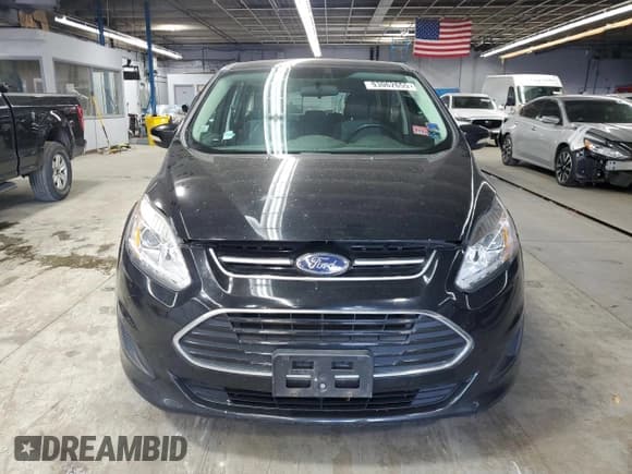 ✅ 2017 Ford C-Max SE • VIN: 1FADP5AU6HL106450 • Lot: 93062655. Wystawiony na Copart z przebiegiem 128 468 mil. Bezpłatny archiwum sprzedaży aukcyjnych z USA i szczegółowy raport historii pojazdu na DreamBid. Zdjęcie 5.