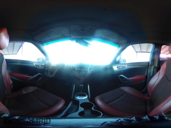 ✅ 2013 Hyundai Veloster w/Black Int • VIN: KMHTC6AD5DU142833 • Лот: 43270620. Опубликован ранее на IAAI с пробегом Не указан. Бесплатный доступ к архиву аукционных продаж из США и подробный отчёт об истории автомобиля на DreamBid. Изображение 18.