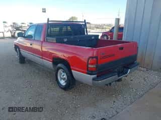 2001 Dodge 1500 z VIN 3B7HC13Z11M251893, wystawiony jako IAAI lot #43284344 z przebiegiem 152 699 mil mil oraz . Historia ofert i sprzedaży dostępna na DreamBid. Obrazek 3.