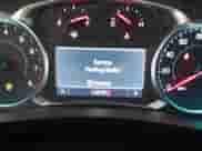 2023 Chevrolet Traverse RS z VIN 1GNERJKWXPJ275888, wystawiony jako IAAI lot #41418686 z przebiegiem 14 578 mil mil oraz . Historia ofert i sprzedaży dostępna na DreamBid. Obrazek 7.