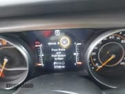 ✅ 2023 Jeep Gladiator Overland • VIN: 1C6HJTFG4PL564093 • Lot: 41594203. Wystawiony na IAAI z przebiegiem 37 740 mil. Bezpłatny archiwum sprzedaży aukcyjnych z USA i szczegółowy raport historii pojazdu na DreamBid. Zdjęcie 7.