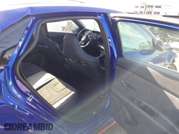 ✅ 2023 Hyundai Elantra • VIN: KMHLW4AK0PU009525 • Lot: 43010217. Listed on IAAI with 22,247 mi miles. Access the free auction sales archive from the USA and view a detailed vehicle history report at DreamBid. Image 8.