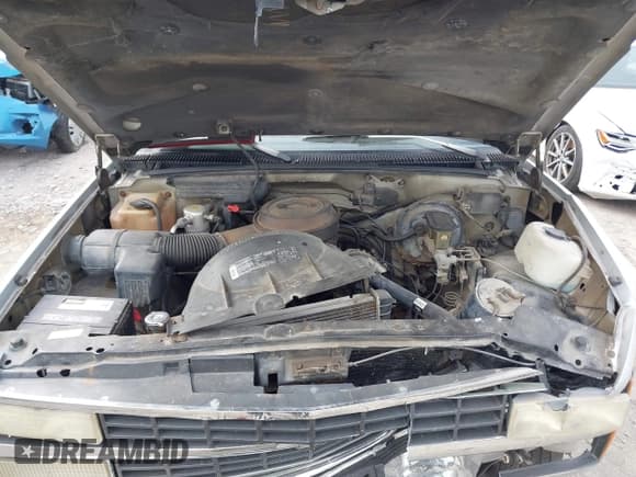 ✅ 1993 Chevrolet Silverado 1500 • VIN: 1GCDC14Z4PZ201963 • Lot: 43434376. Wystawiony na IAAI z przebiegiem 171 573 mil. Bezpłatny archiwum sprzedaży aukcyjnych z USA i szczegółowy raport historii pojazdu na DreamBid. Zdjęcie 10.