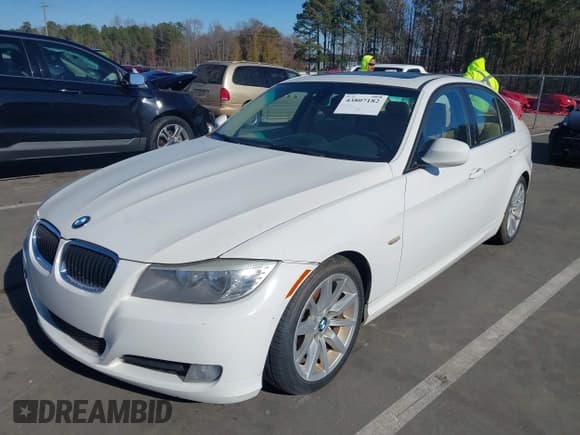 ✅ 2010 BMW 3 Series 328i • VIN: WBAPH7C53AA176668 • Lot: 43807182. Listed on IAAI with 132,481 mi. Free auction sales archive from the USA and detailed vehicle history report at DreamBid. Image 2.