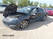 ✅ 2013 Lincoln MKZ • VIN: 3LN6L2G9XDR811646 • Lot: 43157403. Wystawiony na IAAI z przebiegiem 198 425 mil. Bezpłatny archiwum sprzedaży aukcyjnych z USA i szczegółowy raport historii pojazdu na DreamBid. Zdjęcie 2.