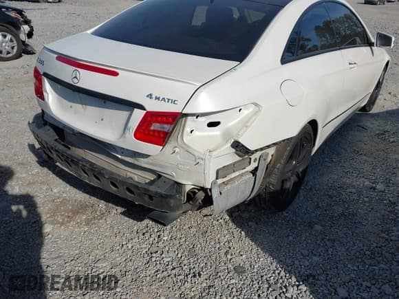 ✅ 2013 Mercedes-Benz E 350 • VIN: WDDKJ8JB3DF214221 • Лот: 41812003. Опубликован ранее на IAAI с пробегом 150 572 миль. Бесплатный доступ к архиву аукционных продаж из США и подробный отчёт об истории автомобиля на DreamBid. Изображение 6.