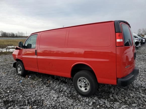 ✅ 2021 Chevrolet Express Cargo • VIN: 1GCWGAFP5M1225756 • Lot: 91323825. Listed on Copart with 81,124 mi. Free auction sales archive from the USA and detailed vehicle history report at DreamBid. Image 2.
