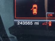 ✅ 2014 Ford Explorer Limited • VIN: 1FM5K7F81EGC11773 • Lot: 43452494. Wystawiony na IAAI z przebiegiem 243 565 mil. Bezpłatny archiwum sprzedaży aukcyjnych z USA i szczegółowy raport historii pojazdu na DreamBid. Zdjęcie 15.