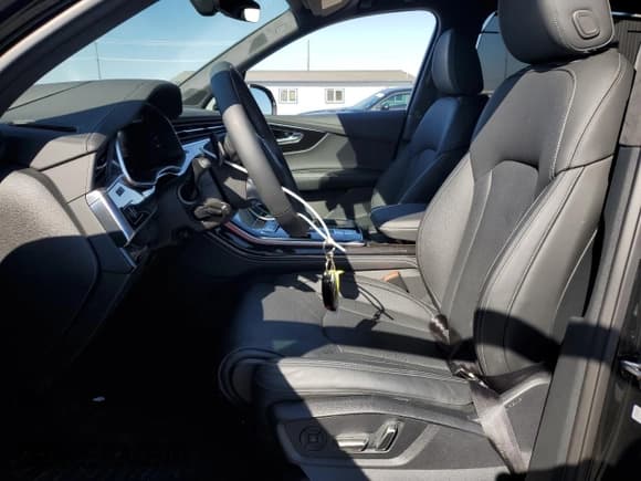 ✅ 2025 Audi Q7 Prestige • VIN: WA1VVBF73SD022927 • Lot: 81100275. Listed on Copart with 9,065 mi. Free auction sales archive from the USA and detailed vehicle history report at DreamBid. Image 7.