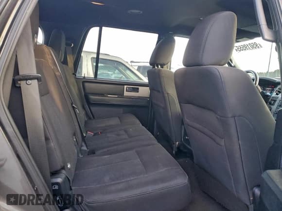 ✅ 2016 Ford Expedition XLT • VIN: 1FMJU1JT8GEF35304 • Lot: 95019555. Wystawiony na Copart z przebiegiem 141 868 mil. Bezpłatny archiwum sprzedaży aukcyjnych z USA i szczegółowy raport historii pojazdu na DreamBid. Zdjęcie 11.