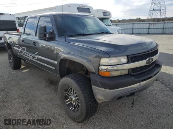 ✅ 2001 Chevrolet Silverado 2500HD • VIN: 1GCHK23121F166144 • Lot: 54622075. Wystawiony na Copart z przebiegiem Nie podano. Bezpłatny archiwum sprzedaży aukcyjnych z USA i szczegółowy raport historii pojazdu na DreamBid. Zdjęcie 4.