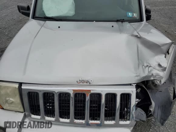 ✅ 2008 Jeep Commander Sport • VIN: 1J8HG48K98C149652 • Lot: 63973014. Wystawiony na Copart z przebiegiem 213 947 mil. Bezpłatny archiwum sprzedaży aukcyjnych z USA i szczegółowy raport historii pojazdu na DreamBid. Zdjęcie 13.