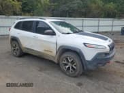 ✅ 2014 Jeep Cherokee Trailhawk • VIN: 1C4PJMBS5EW216576 • Lot: 89495175. Wystawiony na Copart z przebiegiem 196 364 mil. Bezpłatny archiwum sprzedaży aukcyjnych z USA i szczegółowy raport historii pojazdu na DreamBid. Zdjęcie 4.