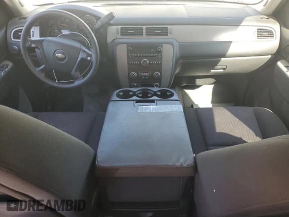 ✅ 2014 Chevrolet Suburban • VIN: 1GNSC5E06ER138660 • Lot: 86876575. Wystawiony na Copart z przebiegiem 159 523 mil. Bezpłatny archiwum sprzedaży aukcyjnych z USA i szczegółowy raport historii pojazdu na DreamBid. Zdjęcie 8.