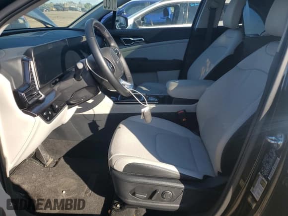 ✅ 2025 Kia Sportage EX • VIN: 5XYK3CDF7SG279654 • Лот: 69013405. Опубликован ранее на Copart с пробегом 7 300 миль. Бесплатный доступ к архиву аукционных продаж из США и подробный отчёт об истории автомобиля на DreamBid. Изображение 7.