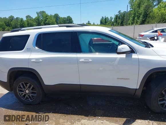✅ 2018 GMC Acadia SLT • VIN: 1GKKNMLA6JZ134938 • Lot: 42301360. Wystawiony na IAAI z przebiegiem 124 105 mil. Bezpłatny archiwum sprzedaży aukcyjnych z USA i szczegółowy raport historii pojazdu na DreamBid. Zdjęcie 13.