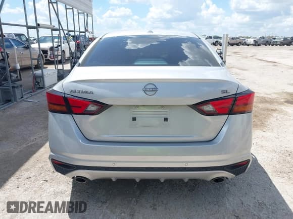 ✅ 2023 Nissan Altima SL • VIN: 1N4BL4EV9PN371821 • Lot: 42579736. Listed on IAAI with 61,545 mi. Free auction sales archive from the USA and detailed vehicle history report at DreamBid. Image 16.