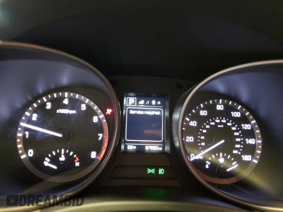 ✅ 2018 Hyundai Santa Fe 2.4L • VIN: 5XYZUDLB6JG528556 • Лот: 91180075. Опубликован ранее на Copart с пробегом 87 693 миль. Бесплатный доступ к архиву аукционных продаж из США и подробный отчёт об истории автомобиля на DreamBid. Изображение 9.