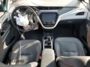 ✅ 2020 Chevrolet Bolt EV Premier • VIN: 1G1FZ6S03L4124852 • Лот: 42790455. Опубликован ранее на Copart с пробегом 40 413 миль. Бесплатный доступ к архиву аукционных продаж из США и подробный отчёт об истории автомобиля на DreamBid. Изображение 8.