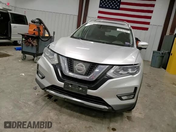 ✅ 2017 Nissan Rogue SL • VIN: JN8AT2MV9HW284920 • Лот: 49767525. Опубликован ранее на Copart с пробегом 138 772 миль. Бесплатный доступ к архиву аукционных продаж из США и подробный отчёт об истории автомобиля на DreamBid. Изображение 12.