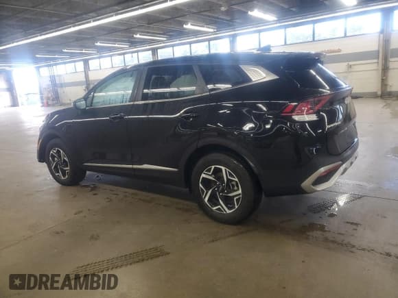 ✅ 2023 Kia Sportage LX • VIN: KNDPUCAF5P7163574 • Лот: 84253195. Опубликован ранее на Copart с пробегом 55 706 миль. Бесплатный доступ к архиву аукционных продаж из США и подробный отчёт об истории автомобиля на DreamBid. Изображение 2.