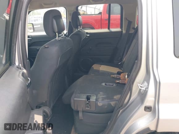 ✅ 2014 Jeep Patriot Sport • VIN: 1C4NJPBA7ED799566 • Lot: 42424762. Listed on IAAI with 122,488 mi. Free auction sales archive from the USA and detailed vehicle history report at DreamBid. Image 8.