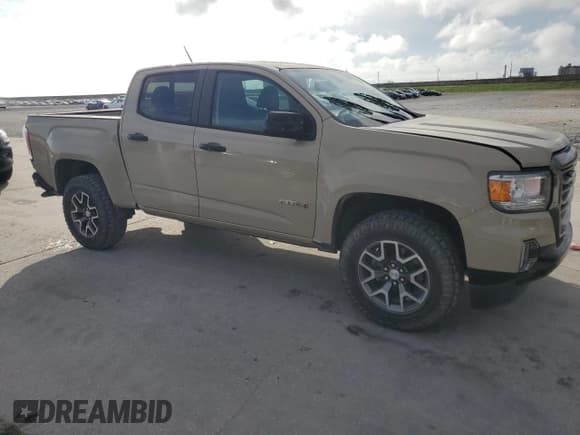 ✅ 2022 GMC Canyon 4WD AT4 • VIN: 1GTG6FEN6N1231166 • Lot: 68389745. Wystawiony na Copart z przebiegiem 8 563 mil. Bezpłatny archiwum sprzedaży aukcyjnych z USA i szczegółowy raport historii pojazdu na DreamBid. Zdjęcie 4.