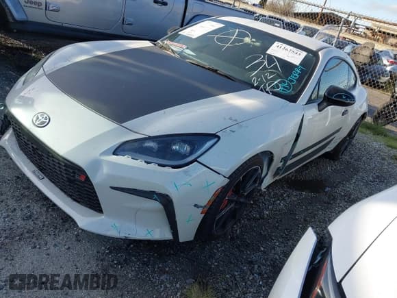 ✅ 2024 Toyota 86 TRUENO Edition • VIN: JF1ZNBM17R9752784 • Lot: 41262543. Listed on IAAI with 4,673 mi. Free auction sales archive from the USA and detailed vehicle history report at DreamBid. Image 2.