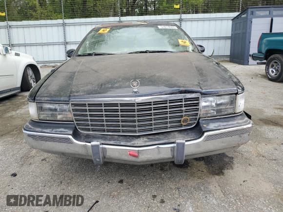 ✅ 1996 Cadillac Fleetwood • VIN: 1G6DW52P7TR710605 • Lot: 51814605. Wystawiony na Copart z przebiegiem 280 654 mil. Bezpłatny archiwum sprzedaży aukcyjnych z USA i szczegółowy raport historii pojazdu na DreamBid. Zdjęcie 5.