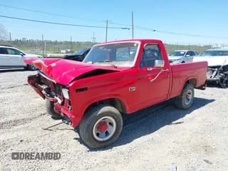 ✅ 1985 Ford F-150 • VIN: 1FTCF15Y3FNA82107 • Лот: 42049149. Опубликован ранее на IAAI с пробегом 116 598 миль. Бесплатный доступ к архиву аукционных продаж из США и подробный отчёт об истории автомобиля на DreamBid. Изображение 2.