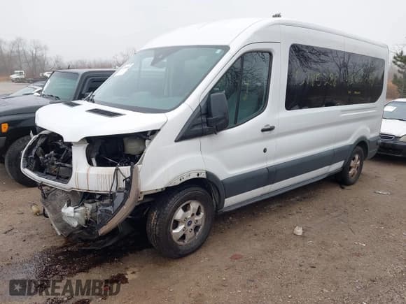 ✅ 2017 Ford Transit XL • VIN: 1FBAX2CM4HKA73127 • Lot: 43785288. Wystawiony na IAAI z przebiegiem 78 165 mil. Bezpłatny archiwum sprzedaży aukcyjnych z USA i szczegółowy raport historii pojazdu na DreamBid. Zdjęcie 17.