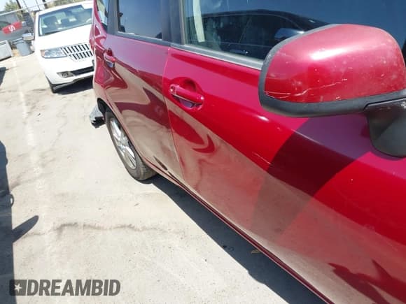 ✅ 2014 Nissan Note S Plus • VIN: 3N1CE2CP5EL387158 • Lot: 43045406. Wystawiony na IAAI z przebiegiem 125 832 mil. Bezpłatny archiwum sprzedaży aukcyjnych z USA i szczegółowy raport historii pojazdu na DreamBid. Zdjęcie 17.
