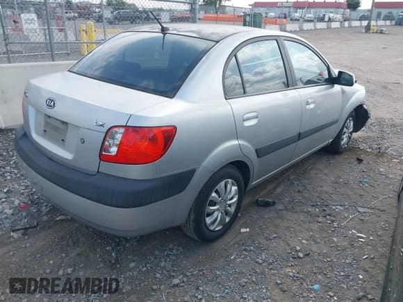 ✅ 2006 Kia Rio • VIN: KNADE123666155056 • Лот: 42696960. Опубликован ранее на IAAI с пробегом 146 897 миль. Бесплатный доступ к архиву аукционных продаж из США и подробный отчёт об истории автомобиля на DreamBid. Изображение 4.