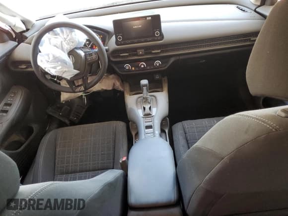 ✅ 2025 Honda HR-V LX • VIN: 3CZRZ2H32SM715279 • Lot: 50439505. Wystawiony na Copart z przebiegiem 10 120 mil. Bezpłatny archiwum sprzedaży aukcyjnych z USA i szczegółowy raport historii pojazdu na DreamBid. Zdjęcie 8.