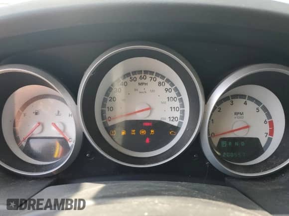 2008 Dodge Grand Caravan SXT with VIN 1D8HN54P98B189564, listed as a Copart auction lot 81112745 with 200,557 mi miles and Salvage title. Bid and sale history available at DreamBid. Image 9.