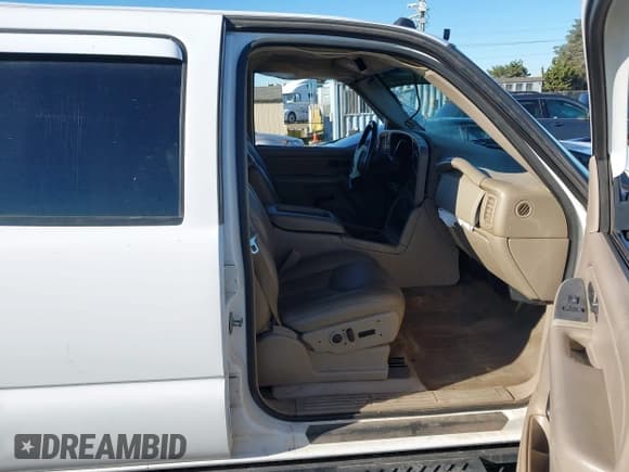 ✅ 2005 Chevrolet Silverado 2500HD LS • VIN: 1GCHK23245F872028 • Lot: 43368972. Listed on IAAI with 234,712 mi. Free auction sales archive from the USA and detailed vehicle history report at DreamBid. Image 5.