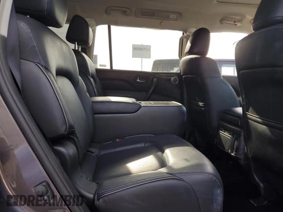 ✅ 2024 Infiniti QX80 Luxe • VIN: JN8AZ2AE4R9328700 • Lot: 90359085. Wystawiony na Copart z przebiegiem 18 409 mil. Bezpłatny archiwum sprzedaży aukcyjnych z USA i szczegółowy raport historii pojazdu na DreamBid. Zdjęcie 11.