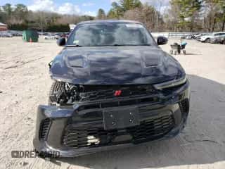 2024 Dodge Hornet R/T Plus z VIN ZACPDFDW3R3A22383, wystawiony jako Copart lot #50684485 z przebiegiem 3 053 mil mil oraz Szkoda całkowita • Salvage title. Historia ofert i sprzedaży dostępna na DreamBid. Obrazek 5.