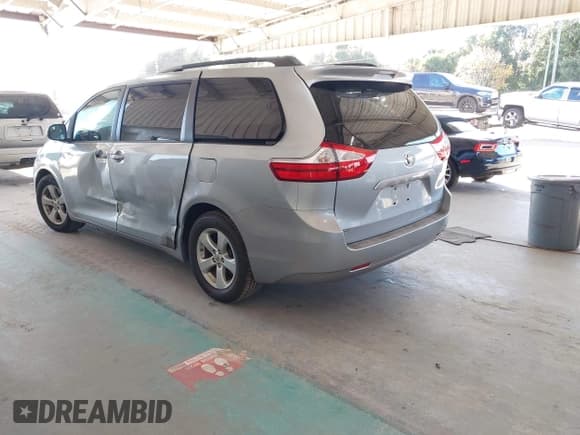 ✅ 2015 Toyota Sienna LE • VIN: 5TDKK3DC2FS532946 • Lot: 43737580. Listed on IAAI with 57,527 mi. Free auction sales archive from the USA and detailed vehicle history report at DreamBid. Image 3.