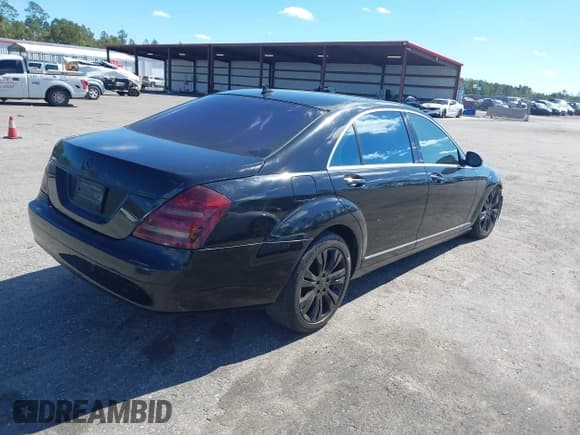 ✅ 2009 Mercedes-Benz S 550 • VIN: WDDNG86X59A248617 • Лот: 43567135. Опубликован ранее на IAAI с пробегом 132 037 миль. Бесплатный доступ к архиву аукционных продаж из США и подробный отчёт об истории автомобиля на DreamBid. Изображение 4.