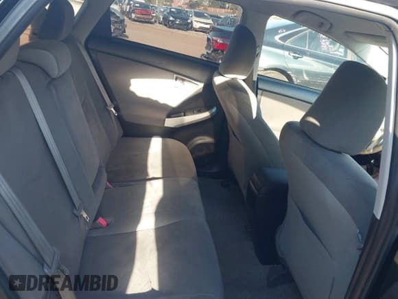 ✅ 2012 Toyota Prius Two • VIN: JTDKN3DU5C1510125 • Лот: 43421622. Опубликован ранее на IAAI с пробегом 265 292 миль. Бесплатный доступ к архиву аукционных продаж из США и подробный отчёт об истории автомобиля на DreamBid. Изображение 8.