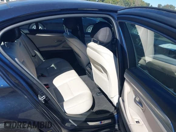 ✅ 2014 BMW 5 Series 535i • VIN: WBA5B1C52ED477636 • Lot: 43436741. Listed on IAAI with 160,133 mi. Free auction sales archive from the USA and detailed vehicle history report at DreamBid. Image 8.