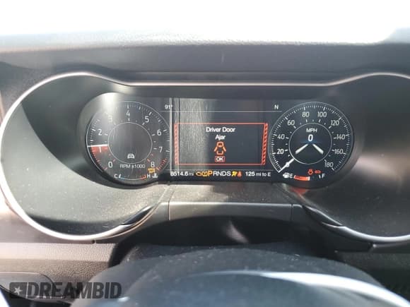 ✅ 2023 Ford Mustang Mach 1 • VIN: 1FA6P8R01P5501571 • Lot: 71977064. Wystawiony na Copart z przebiegiem 8 514 mil. Bezpłatny archiwum sprzedaży aukcyjnych z USA i szczegółowy raport historii pojazdu na DreamBid. Zdjęcie 9.