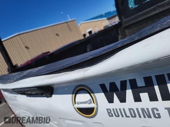 ✅ 2022 Chevrolet Silverado 2500HD • VIN: 1GC0YLE79NF214814 • Lot: 42350355. Wystawiony na IAAI z przebiegiem 119 377 mil. Bezpłatny archiwum sprzedaży aukcyjnych z USA i szczegółowy raport historii pojazdu na DreamBid. Zdjęcie 1.