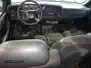 2000 Chevrolet Silverado 1500 LS с VIN 1GCEK19V1YE410387, выставлен на аукционе Copart как лот 85894705 с пробегом 238 126 миль миль и Списание • Salvage title. История ставок и продаж доступна на DreamBid. Изображение 8.